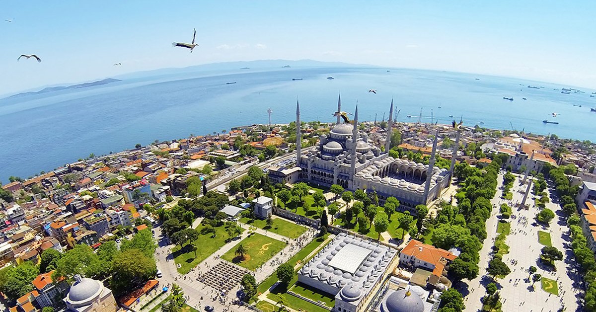 استكشف حي الفاتح اسطنبول مع أفضل عروض السفر الى تركيا