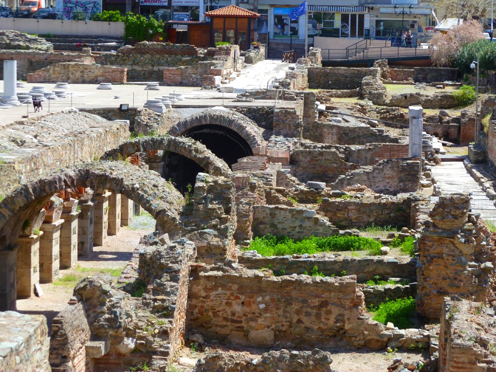 أهم أماكن سياحيه في تركيا مدينة أغورا في إزمير