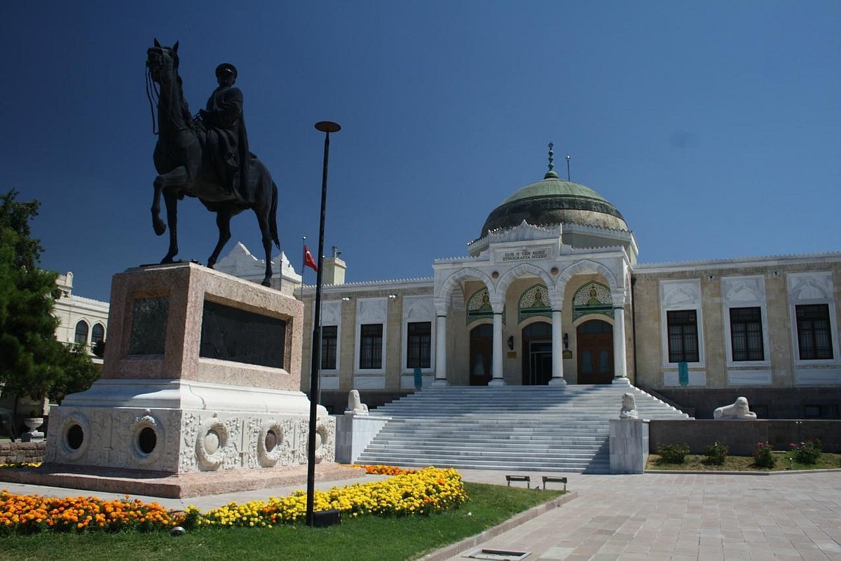 متحف الإثنوغرافيا في أنقرة أروع مناطق تركيا السياحية